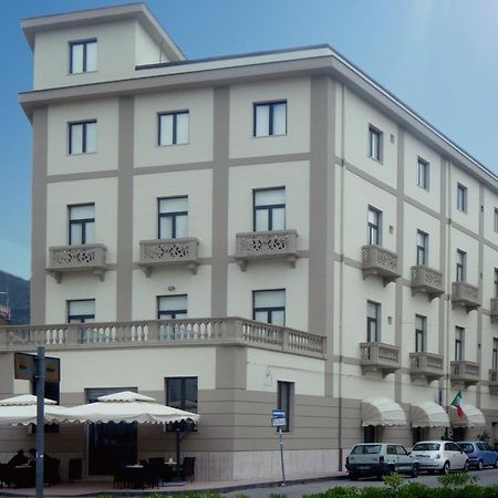 Hotel Vittoria Sapri Exteriör bild