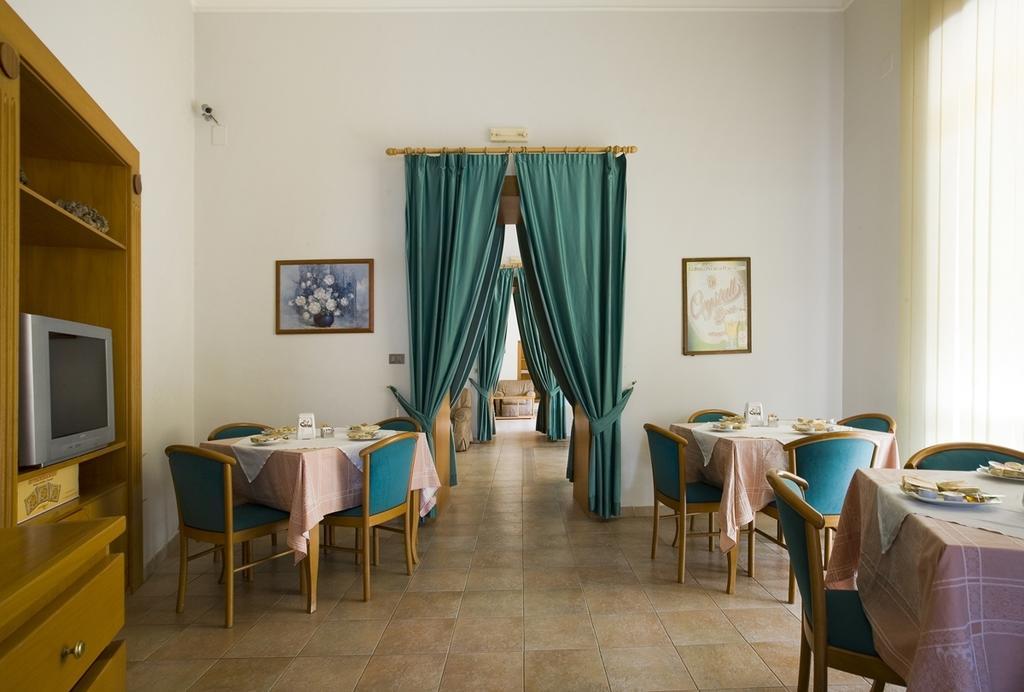 Hotel Vittoria Sapri Exteriör bild