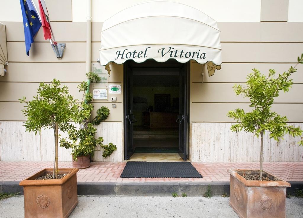 Hotel Vittoria Sapri Exteriör bild